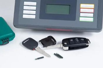 ساخت و تعمیر ریموت ماشین در باغ فیض